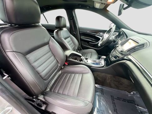 Used 2017 Buick Regal GS w/ Driver Confidence Package #2 image 29