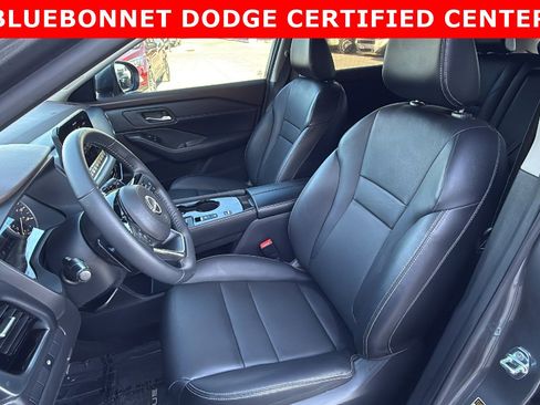 Used 2023 Nissan Rogue SL w/ SL Premium Package image 13