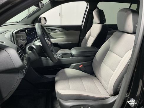 New 2026 Chevrolet Traverse LT w/ LPO, Floor Liner Package image 21