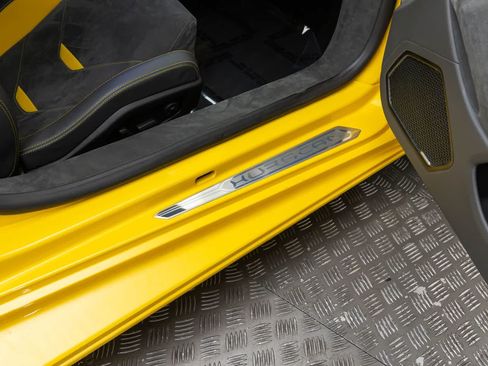 Used 2023 Lamborghini Huracan Tecnica RWD image 39