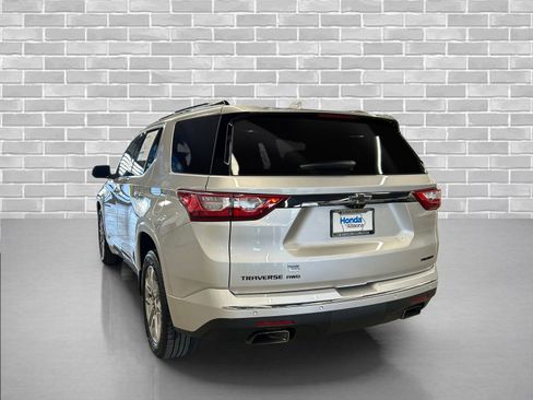 Used 2021 Chevrolet Traverse Premier w/ LPO, Blackout Package image 3