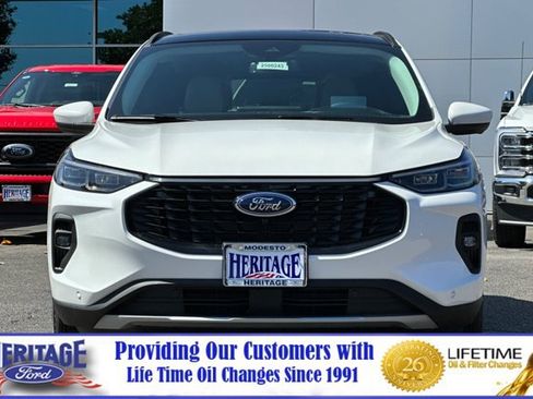 New 2025 Ford Escape SE w/ PHEV Premium Package FWD image 6