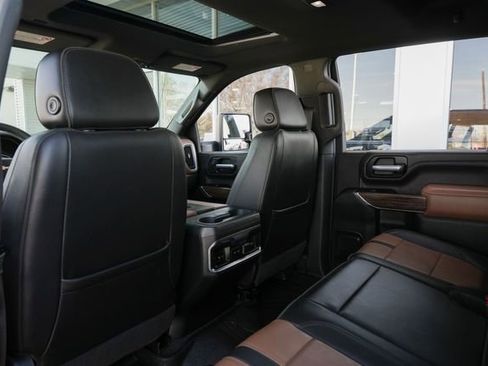 Used 2022 Chevrolet Silverado 3500 High Country image 35