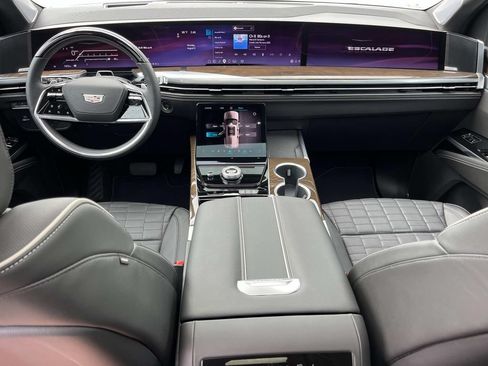 Used 2026 Cadillac Escalade Platinum Sport w/ LPO, ONYX Package AWD/4WD image 16