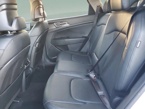 Certified 2025 Kia Sportage EX image 10