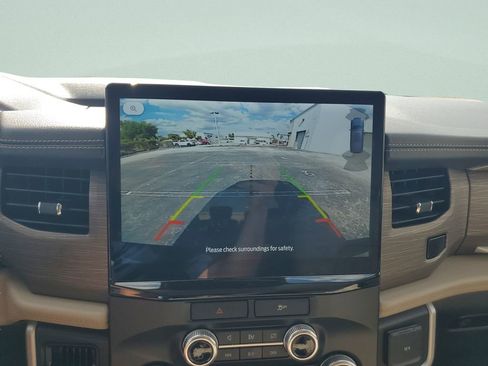 Used 2023 Ford Expedition Limited RWD image 18