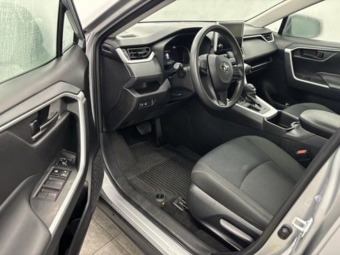 Used 2025 Toyota RAV4 LE image 10