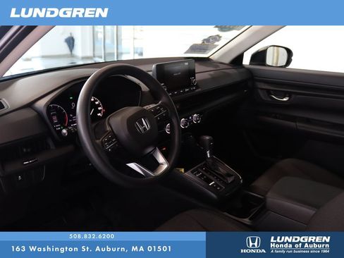 Used 2024 Honda CR-V LX image 4