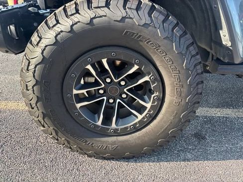 Used 2025 Jeep Wrangler Unlimited Rubicon AWD/4WD image 5