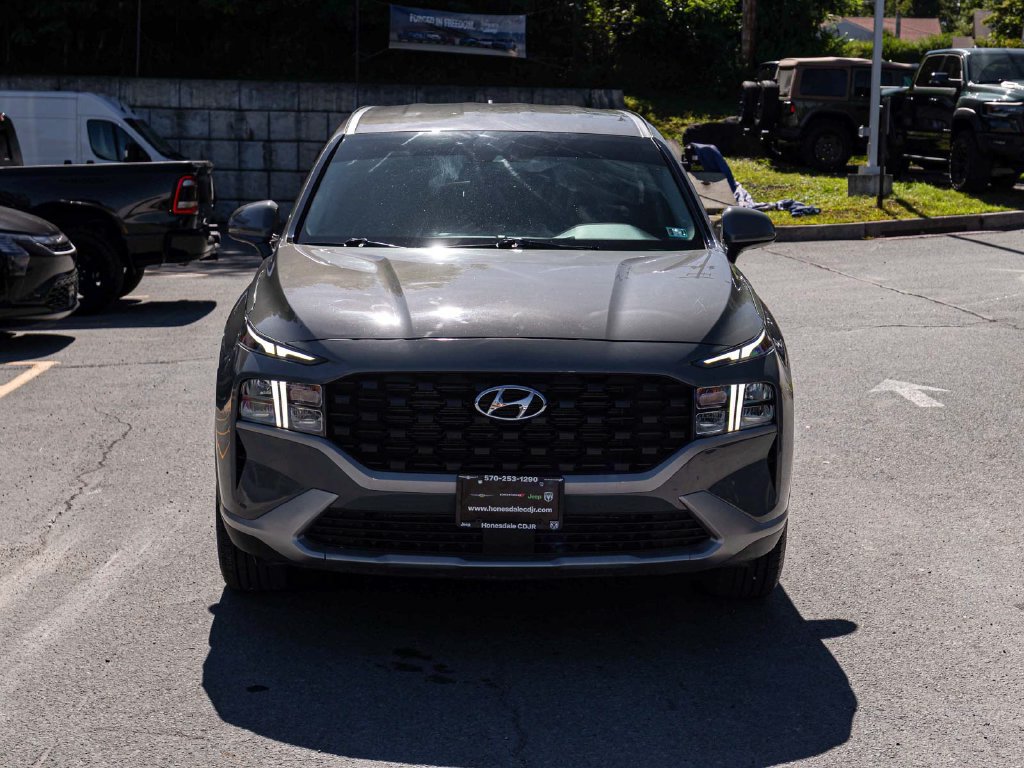 Used 2023 Hyundai Santa Fe SE w/ Cargo Package AWD/4WD image 2