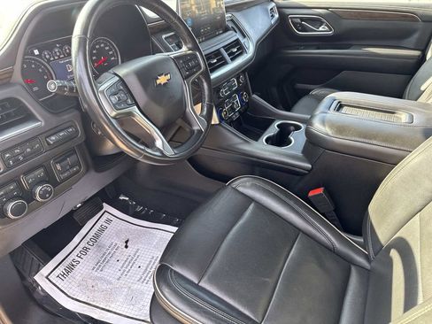 Used 2021 Chevrolet Tahoe Premier w/ Premium Package image 21