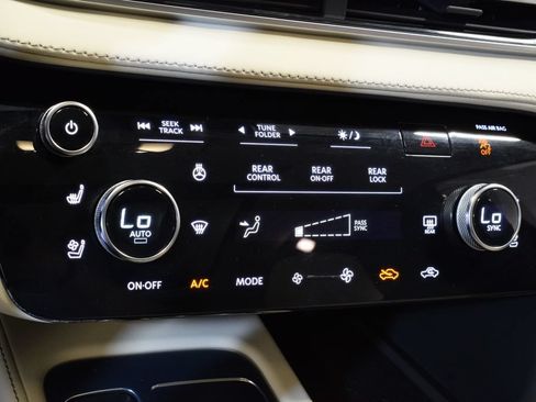 Certified 2023 INFINITI QX60 Luxe w/ Performance Audio Package AWD/4WD image 26