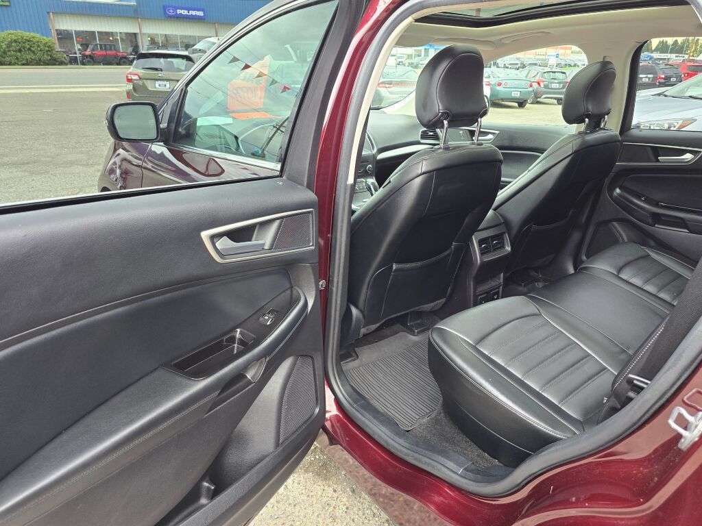 Used 2017 Ford Edge SEL w/ Equipment Group 201A AWD/4WD image 15