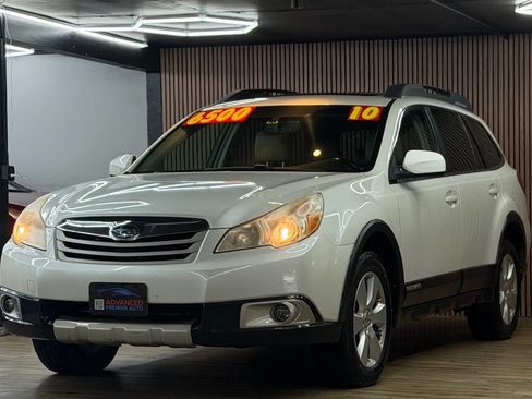 Used 2010 Subaru Outback 2.5i Limited image 1