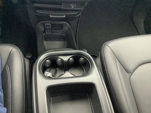 New 2026 Chrysler Pacifica Select image 22