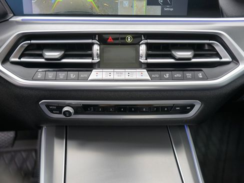 Used 2020 BMW X5 xDrive50i w/ Executive Package image 24