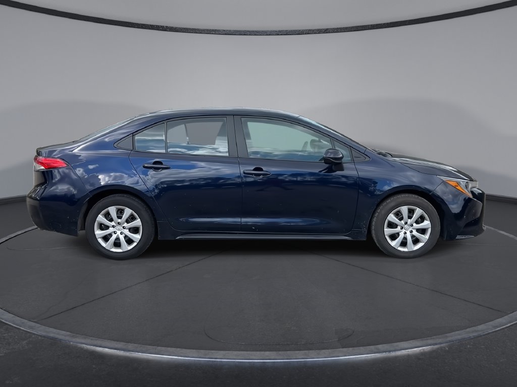 Used 2025 Toyota Corolla LE FWD image 9