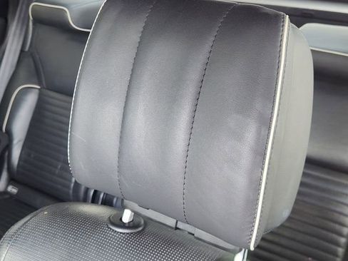 Used 2019 Land Rover Discovery HSE Luxury image 24