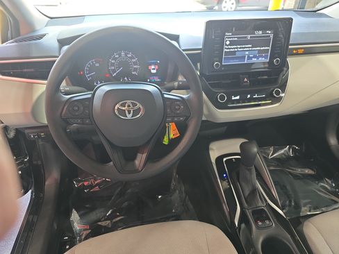 Used 2022 Toyota Corolla L FWD image 15
