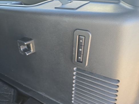 Used 2016 Lincoln Navigator L Reserve RWD image 6