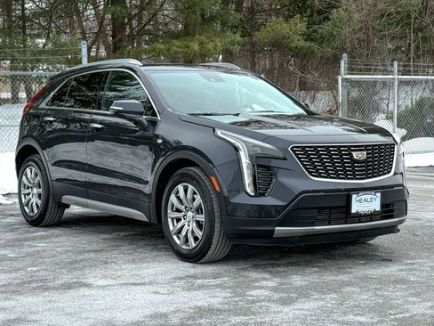Used 2023 Cadillac XT4 Premium Luxury image 1