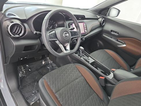 Certified 2023 Nissan Kicks SR FWD image 15