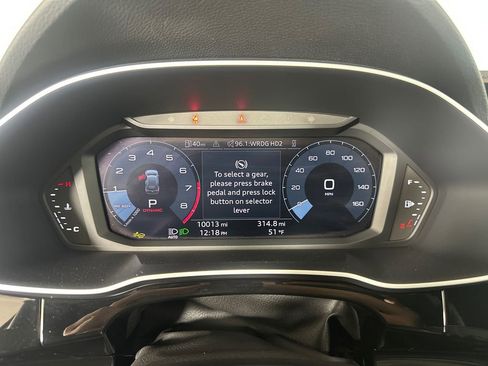 Used 2024 Audi Q3 2.0T Premium Plus w/ Premium Plus Package image 27