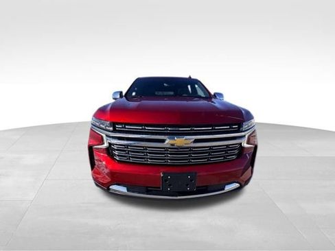 Used 2024 Chevrolet Suburban Premier image 2