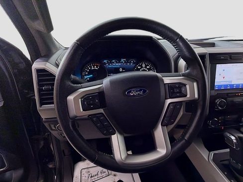 Used 2020 Ford F150 Lariat image 29