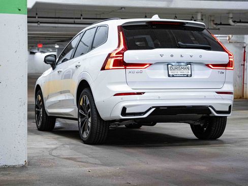 New 2026 Volvo XC60 T8 Plus w/ Climate Package AWD/4WD image 5