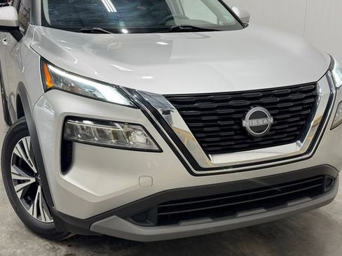 Used 2023 Nissan Rogue SV image 47