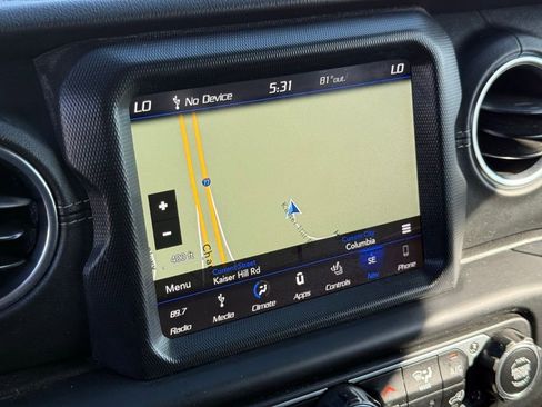 Used 2019 Jeep Wrangler Unlimited Sahara AWD/4WD image 34