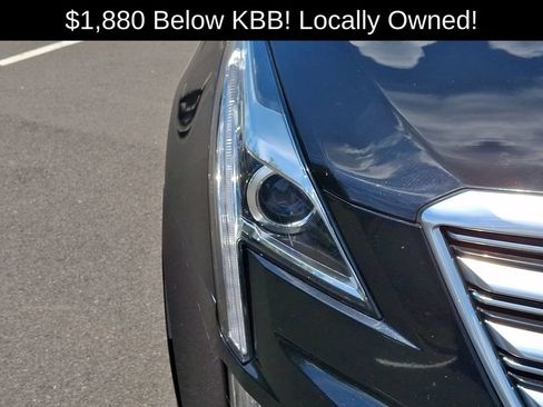 Used 2017 Cadillac XT5 Luxury AWD/4WD image 12
