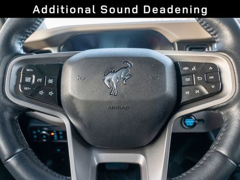 Used 2023 Ford Bronco Wildtrak image 15