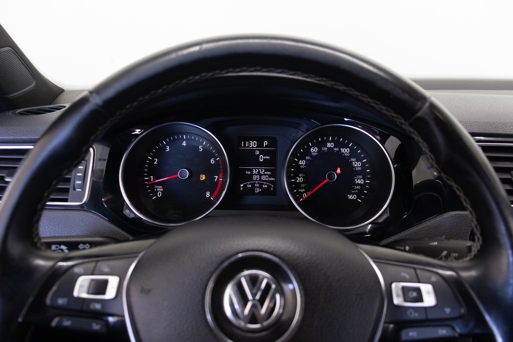 Used 2016 Volkswagen Jetta Sport FWD image 27