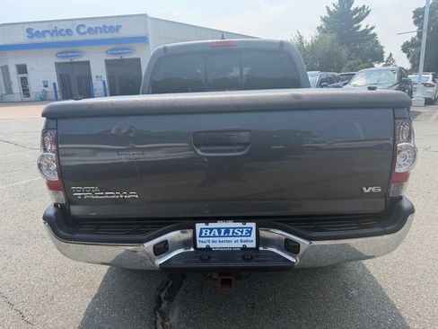 Used 2015 Toyota Tacoma 4x4 Double Cab w/ TRD Off-Road Package image 4