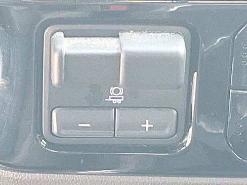 Certified 2024 Chevrolet Silverado 2500 LT image 41