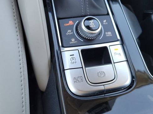 Used 2024 Kia Telluride S AWD/4WD image 11