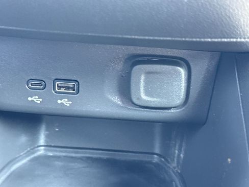 Used 2024 Buick Envista Sport Touring w/ Convenience I Package FWD image 19