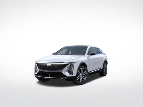 New 2026 Cadillac Lyriq Luxury RWD image 8