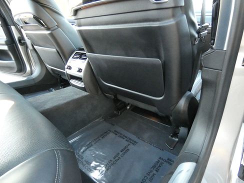 Used 2020 BMW 750i xDrive w/ Executive Package image 42