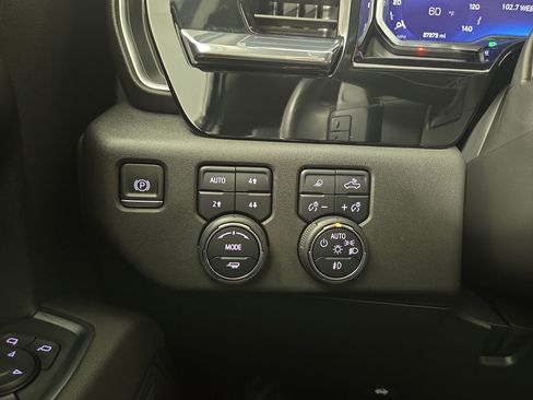 Certified 2022 Chevrolet Silverado 1500 LT Trail Boss w/ LT Trail Boss Premium Package image 28