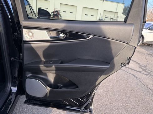 Certified 2023 Lincoln Nautilus Reserve w/ Equipment Group 202A image 16