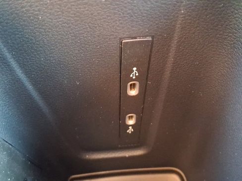 New 2026 Volkswagen Tiguan SE R-Line image 16