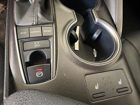 Used 2024 Toyota Camry XSE FWD image 14
