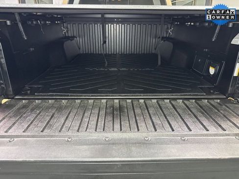 Used 2019 Toyota Tacoma TRD Off-Road image 24