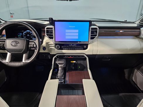 Used 2024 Toyota Sequoia Capstone image 10