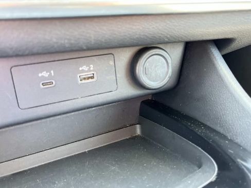 Used 2023 Nissan Rogue SV AWD/4WD image 33