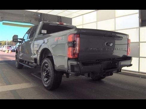 Used 2023 Ford F250 Lariat w/ Sport Appearance Package AWD/4WD image 5