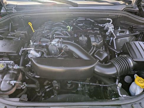 Used 2024 Dodge Durango GT RWD image 25